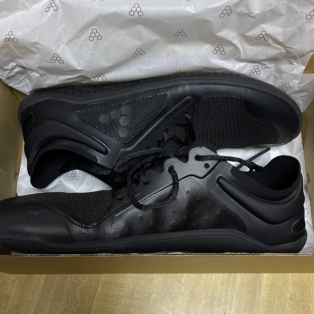 Vivobarefoot Primus Lite III size 42 (mens 9)